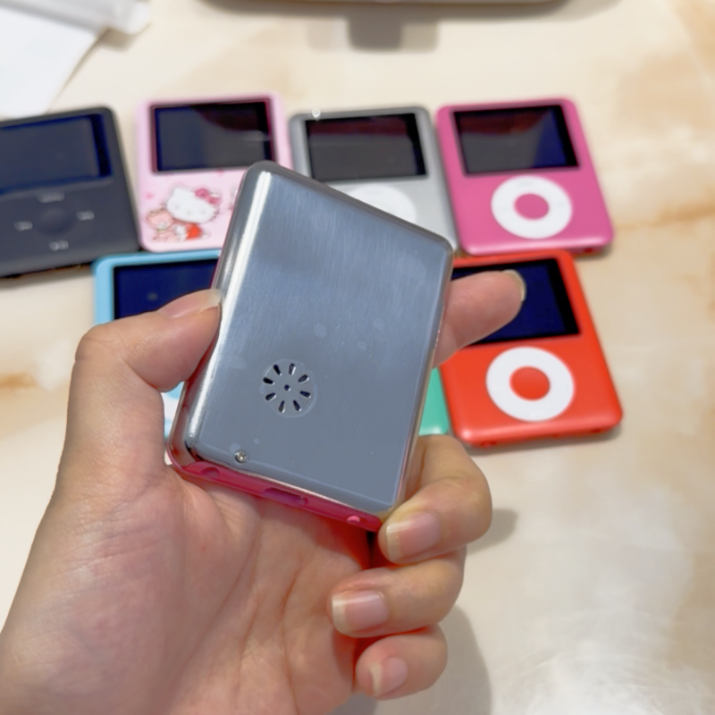 Hello Kitty Mp3 Music Player S - огляд і ціна Electronic Gift